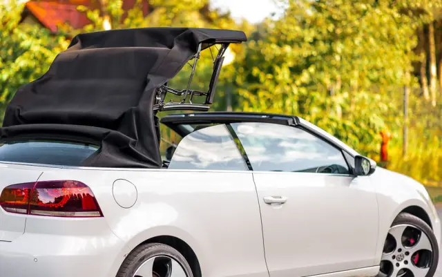 VOLKSWAGEN Golf Cabrio GTI