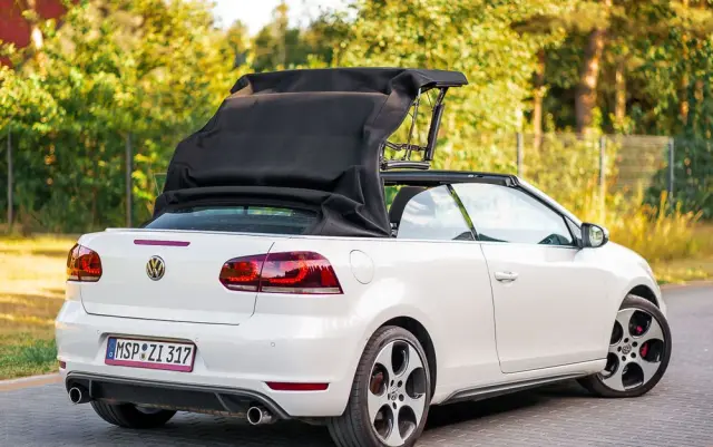 VOLKSWAGEN Golf Cabrio GTI