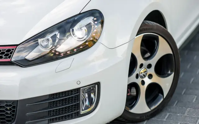 VOLKSWAGEN Golf Cabrio GTI