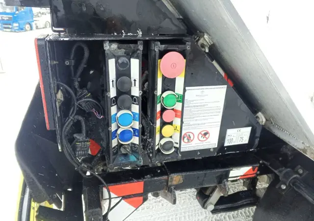 NISSAN Cabstar NT400/ŚMIECARKA +WYWROT DO 3,5T MODEL35.12/FRANCJA 