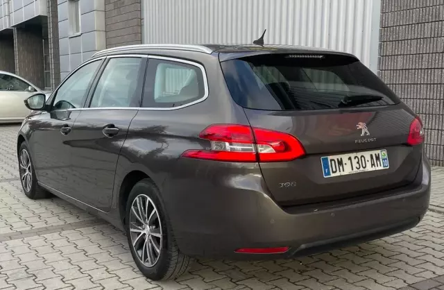 PEUGEOT 308 