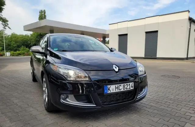 RENAULT Megane 