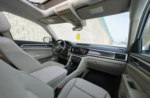 VOLKSWAGEN Atlas 