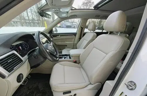 VOLKSWAGEN Atlas 