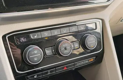 VOLKSWAGEN Atlas 