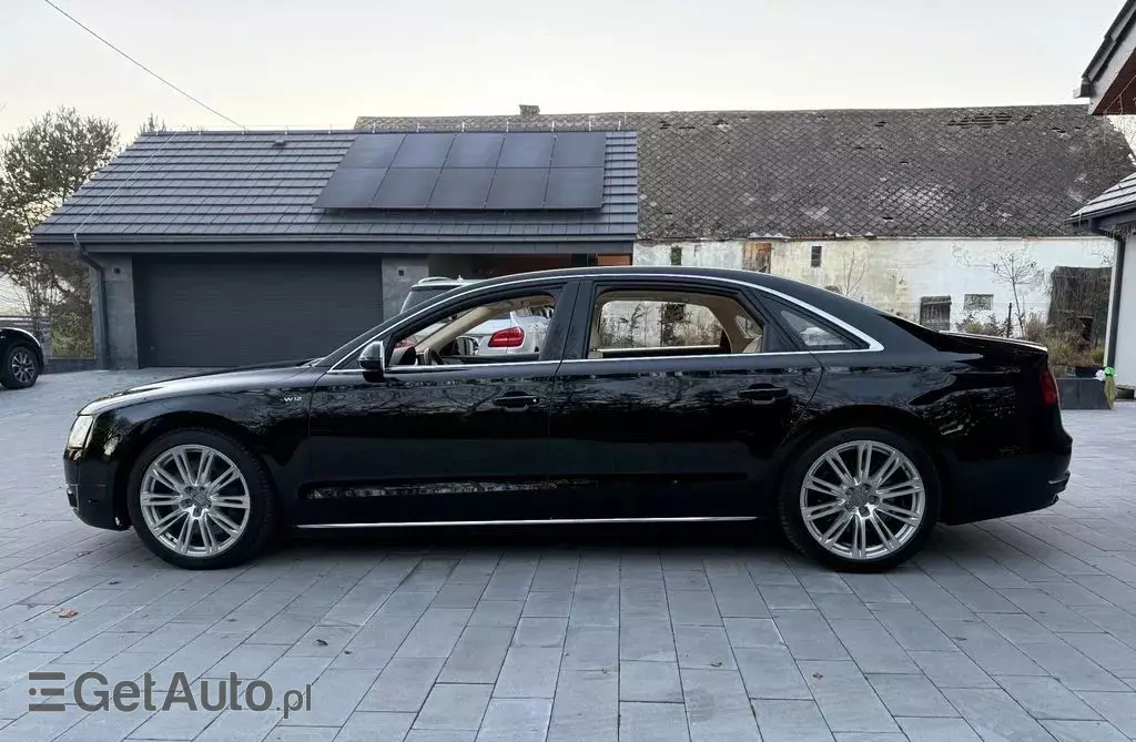 AUDI A8 
