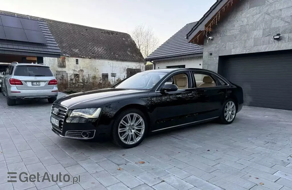 AUDI A8 