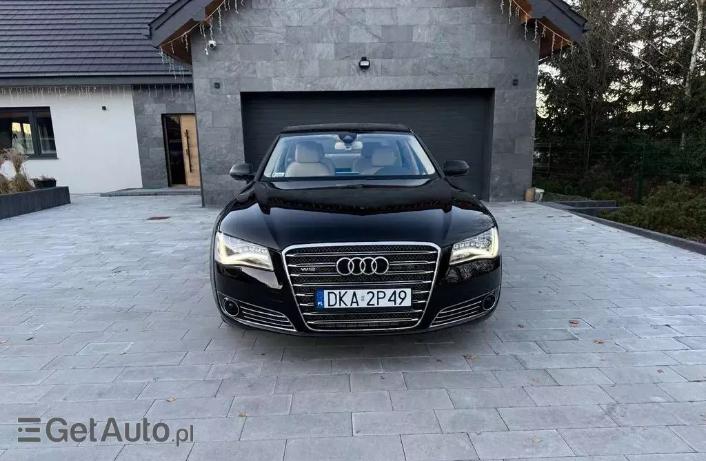 AUDI A8 