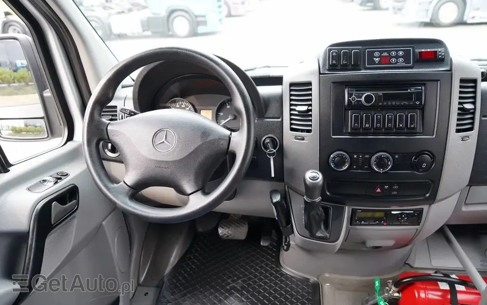 MERCEDES-BENZ / SPRINTER 516  /  SPROWADZONY /  KLIMA  / 