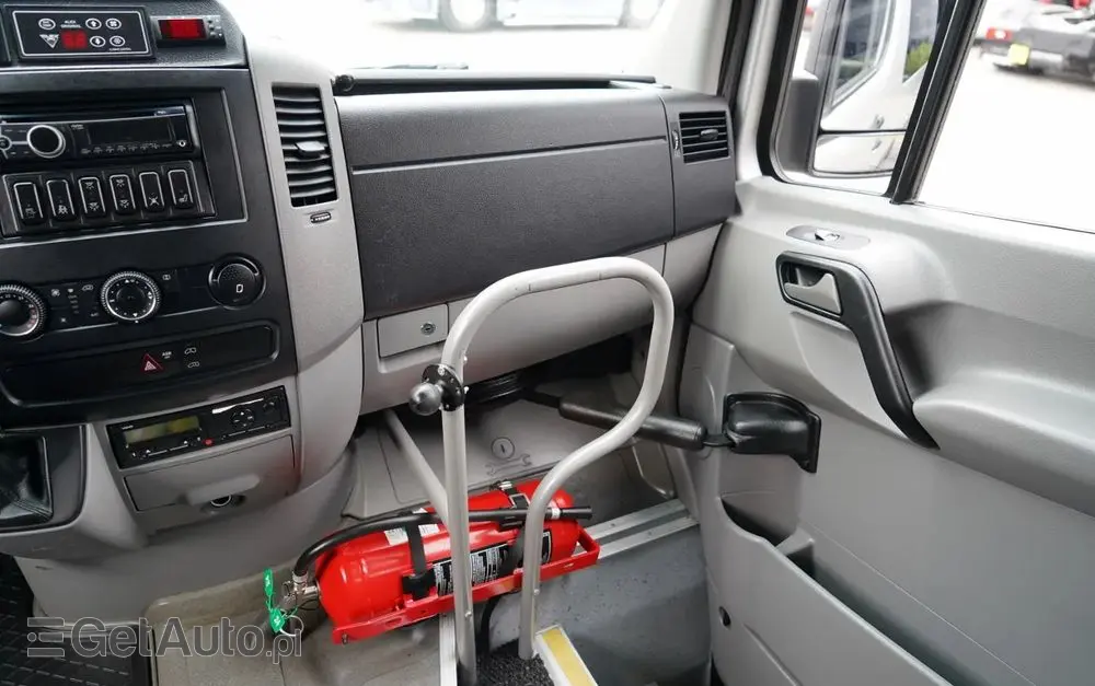 MERCEDES-BENZ / SPRINTER 516  /  SPROWADZONY /  KLIMA  / 