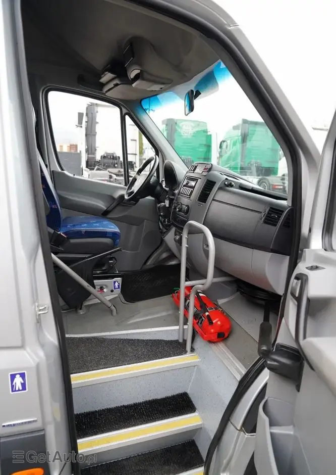MERCEDES-BENZ / SPRINTER 516  /  SPROWADZONY /  KLIMA  / 