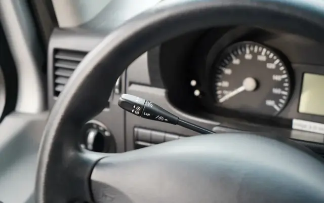 MERCEDES-BENZ / SPRINTER 516  /  SPROWADZONY /  KLIMA  / 