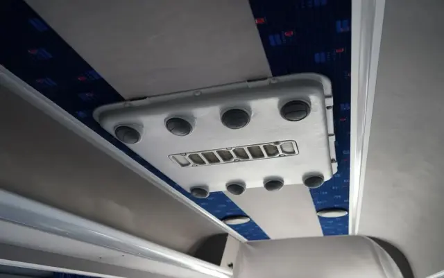 MERCEDES-BENZ / SPRINTER 516  /  SPROWADZONY /  KLIMA  / 