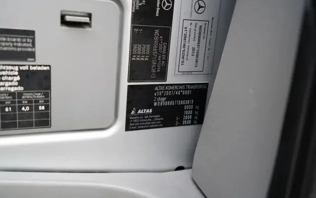 MERCEDES-BENZ / SPRINTER 516  /  SPROWADZONY /  KLIMA  / 