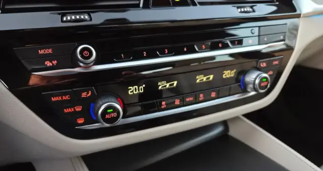 BMW Seria 5 530e M Sport Edition