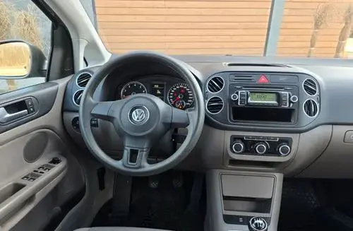 VOLKSWAGEN Golf Plus 