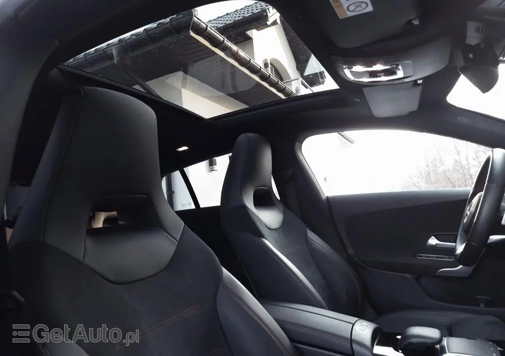 MERCEDES-BENZ CLA 220 d 4-Matic AMG Line 8G-DCT