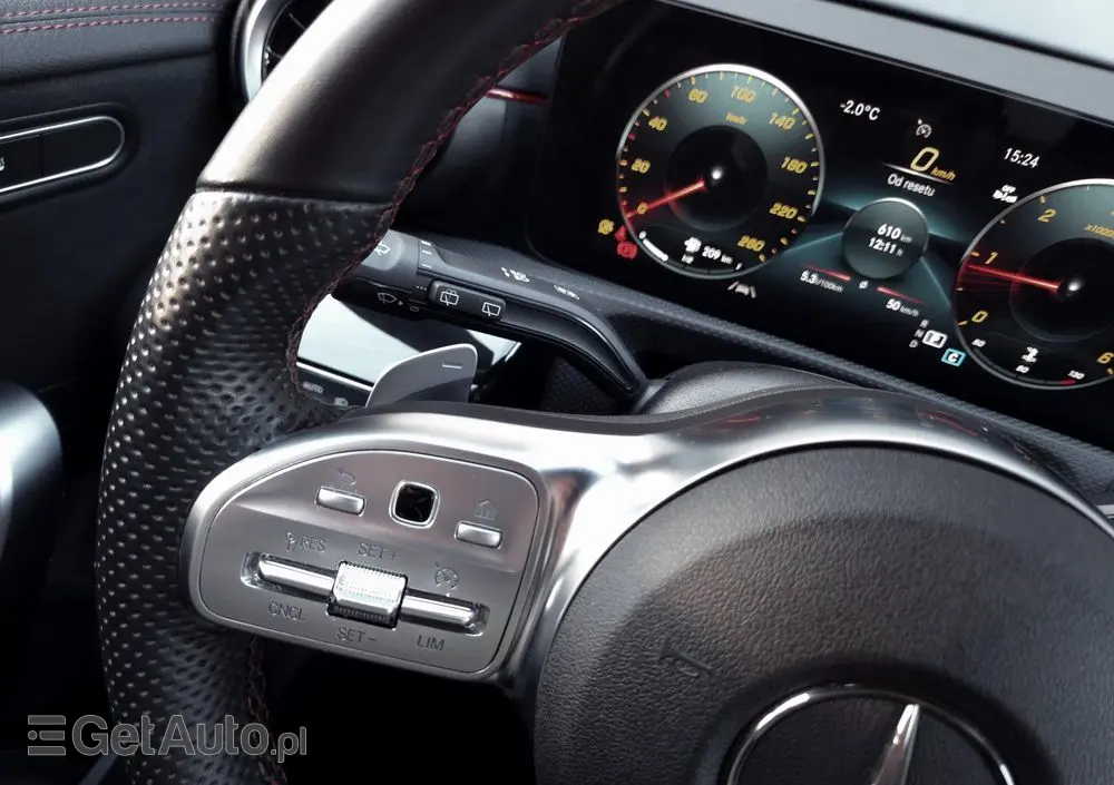 MERCEDES-BENZ CLA 220 d 4-Matic AMG Line 8G-DCT