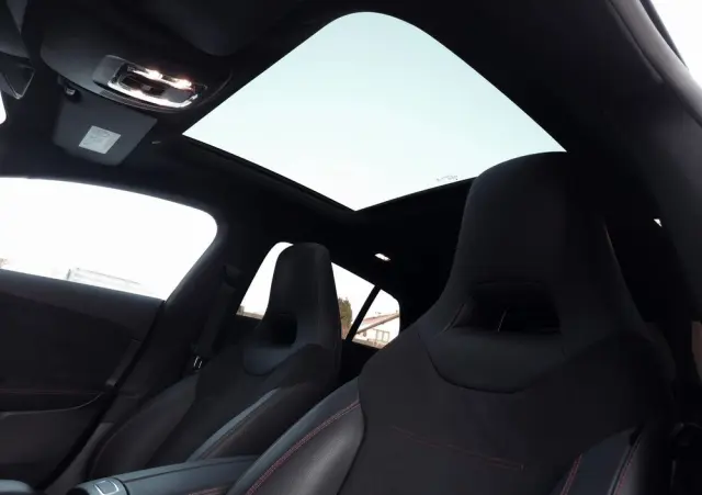 MERCEDES-BENZ CLA 220 d 4-Matic AMG Line 8G-DCT