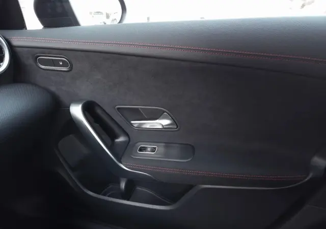 MERCEDES-BENZ CLA 220 d 4-Matic AMG Line 8G-DCT