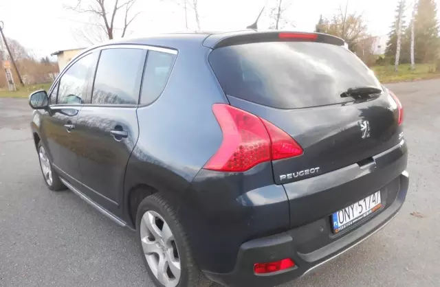 PEUGEOT 3008 