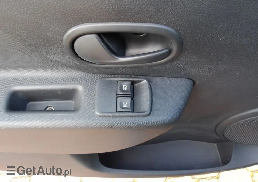 DACIA Sandero SCe 75 Essentiel