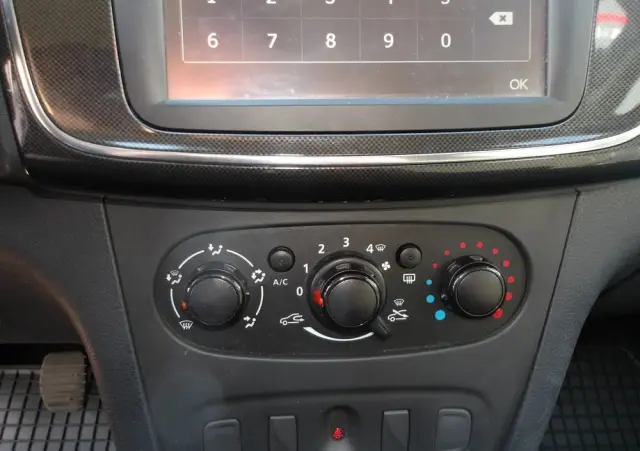 DACIA Sandero SCe 75 Essentiel