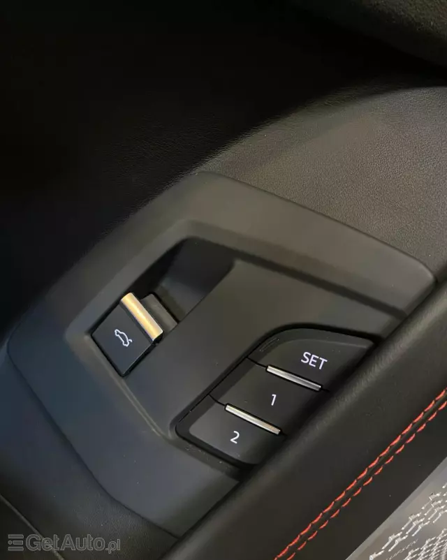 LAMBORGHINI Urus Standard