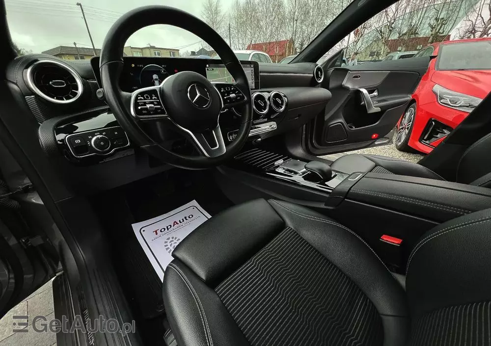 MERCEDES-BENZ CLA 220 d 8G-DCT