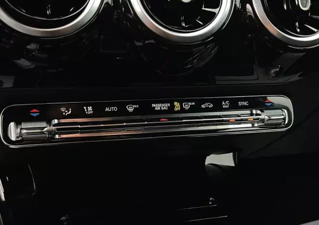 MERCEDES-BENZ CLA 220 d 8G-DCT