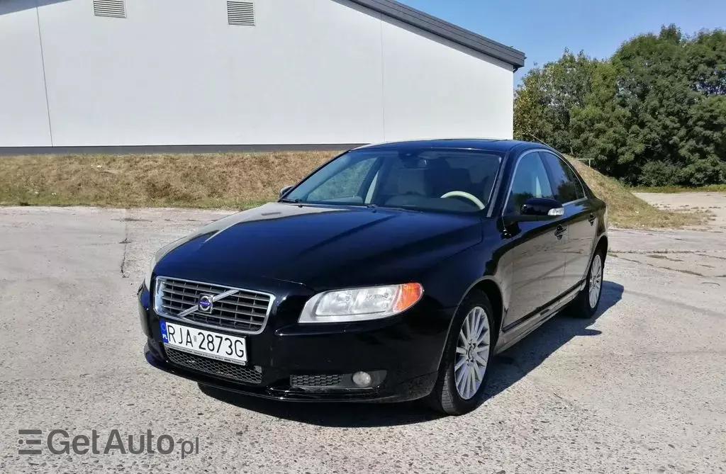 VOLVO S80 