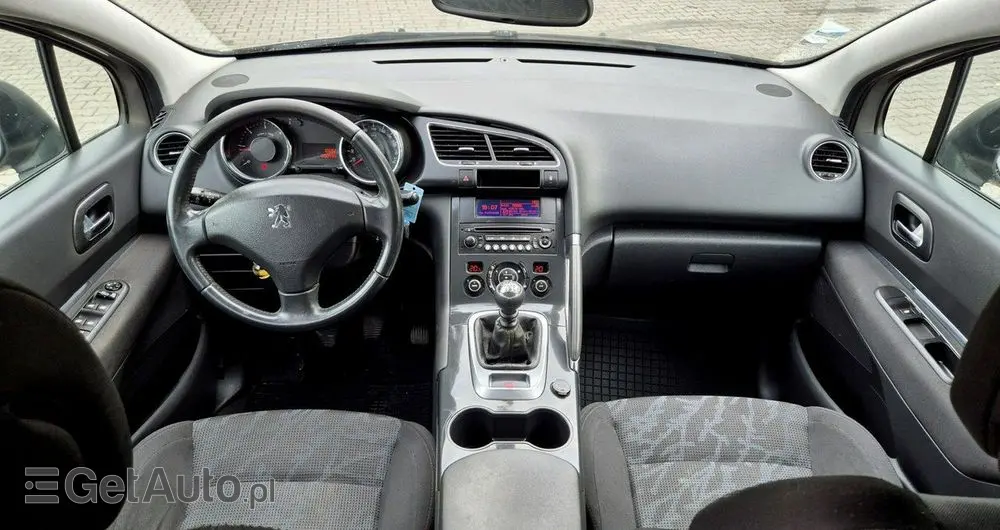 PEUGEOT 3008 1.6 HDi Trendy