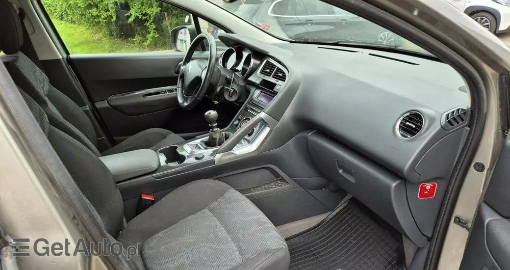 PEUGEOT 3008 1.6 HDi Trendy