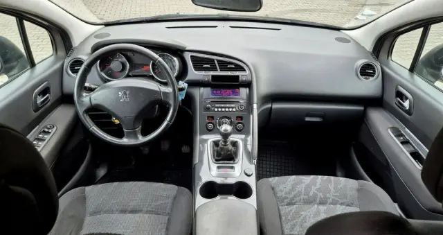 PEUGEOT 3008 1.6 HDi Trendy