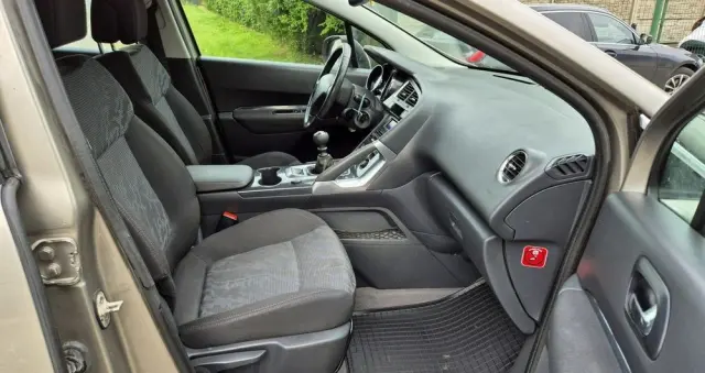 PEUGEOT 3008 1.6 HDi Trendy