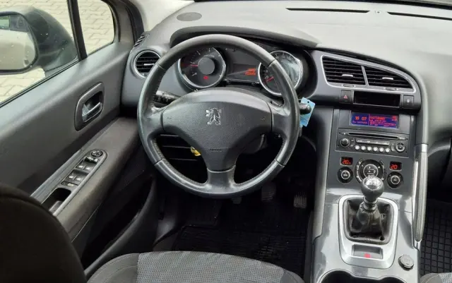 PEUGEOT 3008 1.6 HDi Trendy