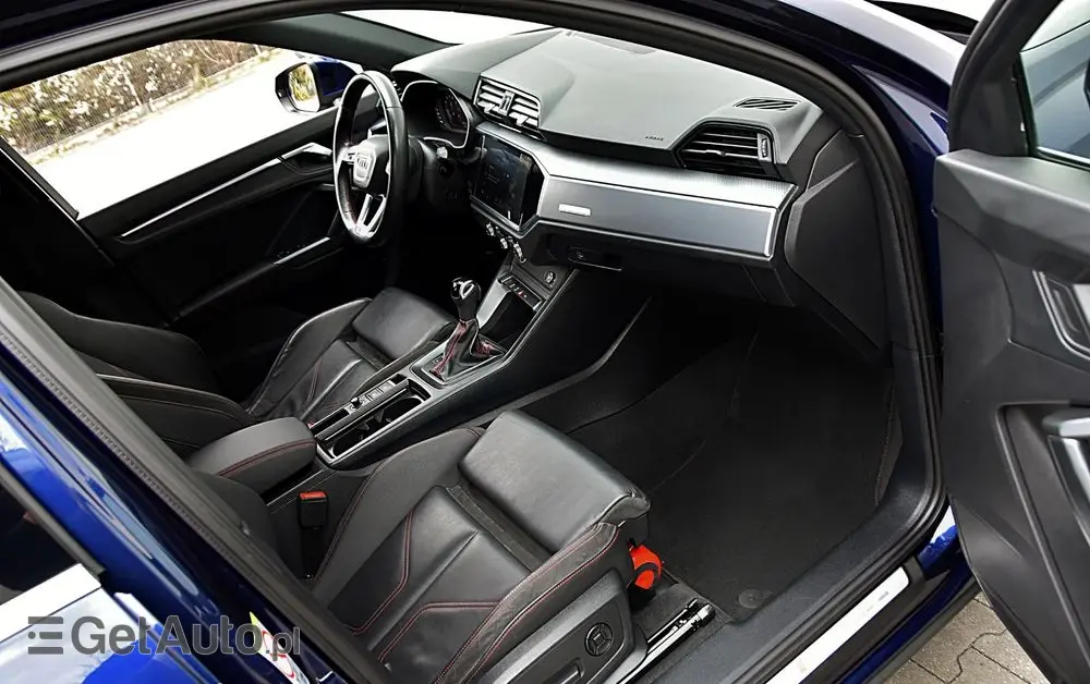 AUDI Q3 35 TFSI S line S tronic