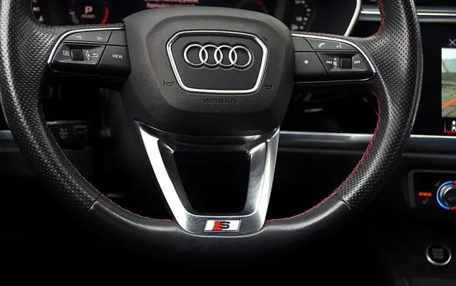 AUDI Q3 35 TFSI S line S tronic