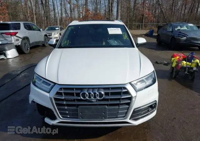 AUDI Q5 Ver-45-tfsi-quattro-s-tronic-s-line
