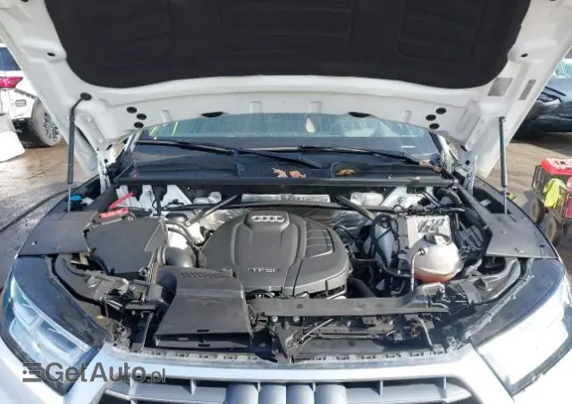 AUDI Q5 Ver-45-tfsi-quattro-s-tronic-s-line