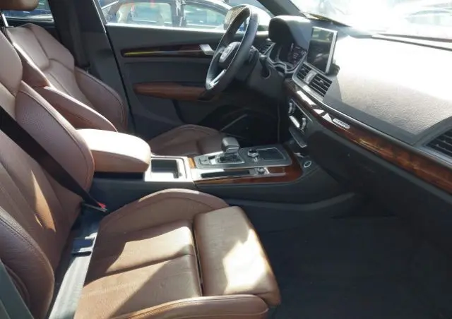 AUDI Q5 Ver-45-tfsi-quattro-s-tronic-s-line