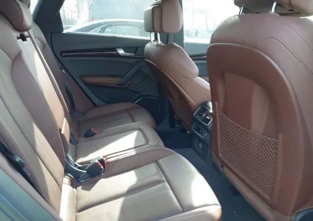 AUDI Q5 Ver-45-tfsi-quattro-s-tronic-s-line