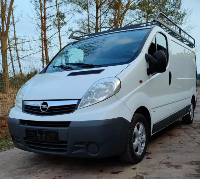 OPEL Vivaro 