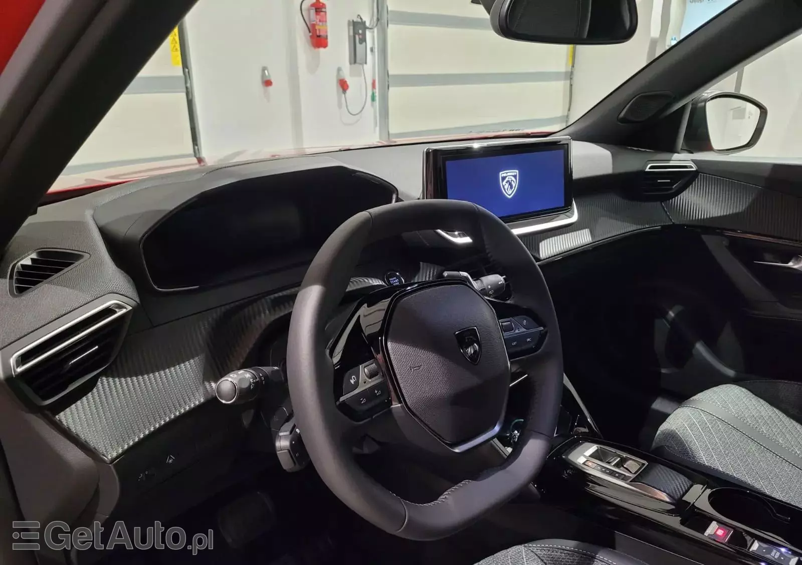 PEUGEOT 2008 PureTech 130 Allure S&S EAT8