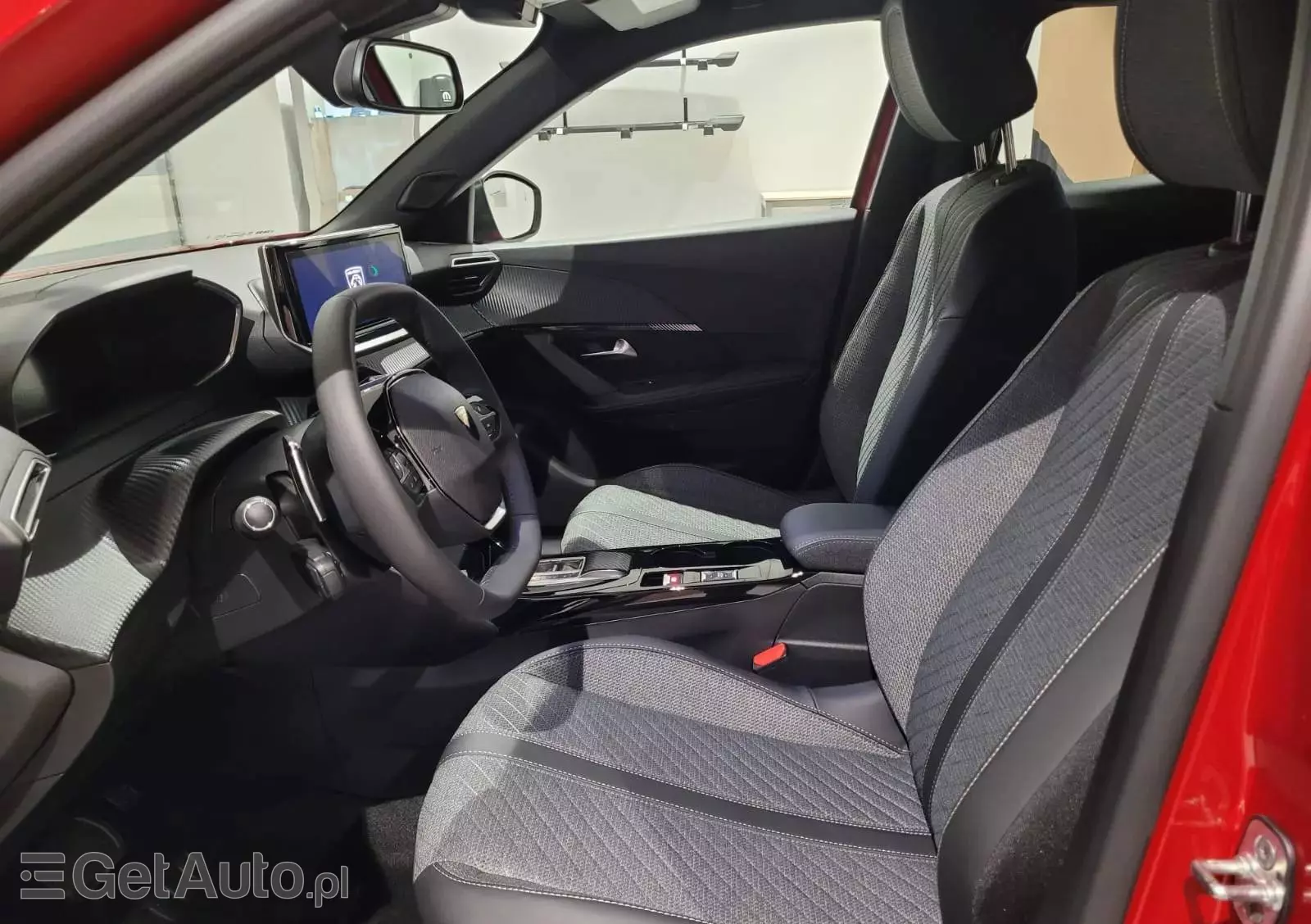 PEUGEOT 2008 PureTech 130 Allure S&S EAT8