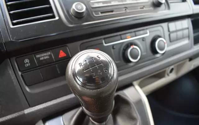 VOLKSWAGEN TRANSPORTER T6 DOKA 