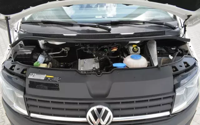 VOLKSWAGEN TRANSPORTER T6 DOKA 