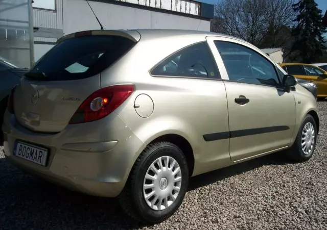 OPEL Corsa 