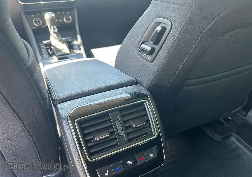 SKODA Superb 2.0 TSI DSG Style