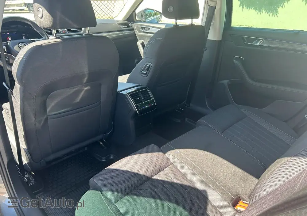 SKODA Superb 2.0 TSI DSG Style